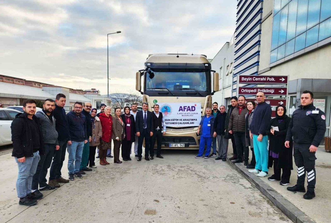 Samsunlu sağlıkçılar deprem bölgesinde yara sardı