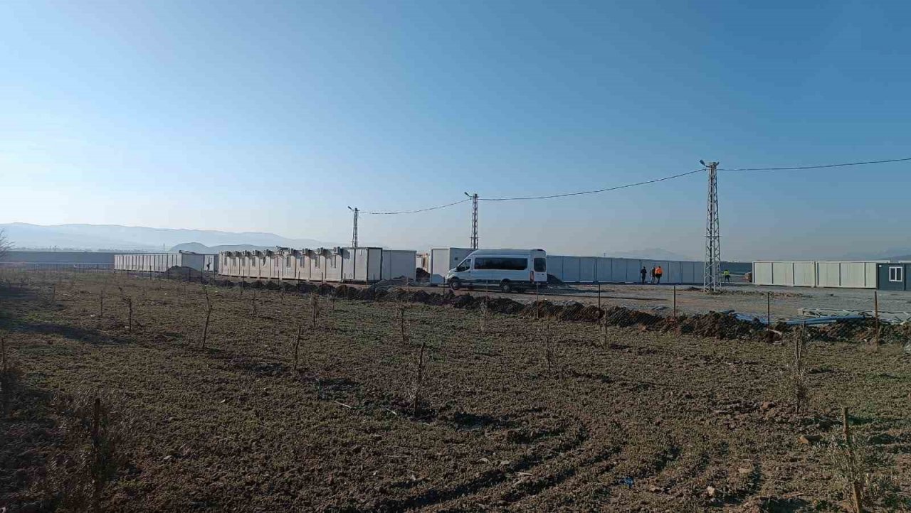 Nurdağı’nda konteyner kent çalışmaları hız kazandı