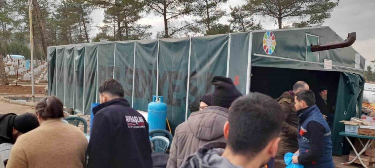 Kocasinan Belediyesi, depremzedeler için 7/24 çalışıyor