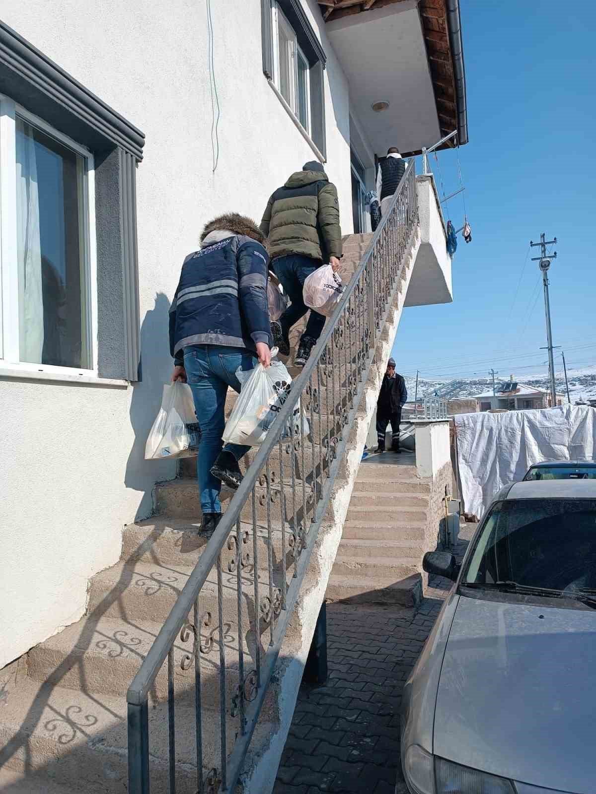 Kocasinan Belediyesi, depremzedeler için 7/24 çalışıyor