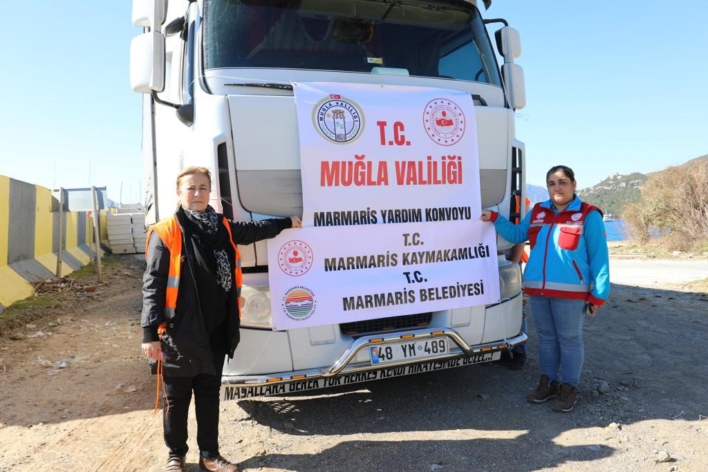 Marmaris’ten deprem bölgesine yardımlar sürüyor
