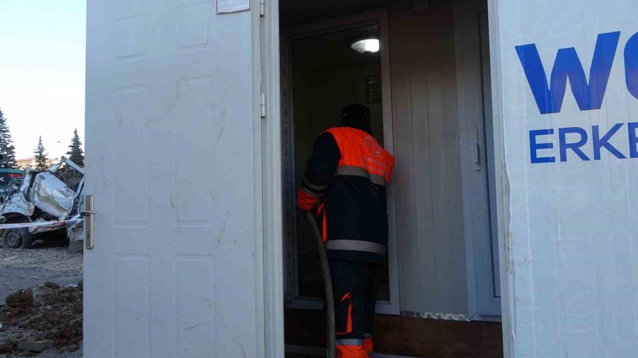 Melikgazi’den depremzedelere ‘mobil yardım’