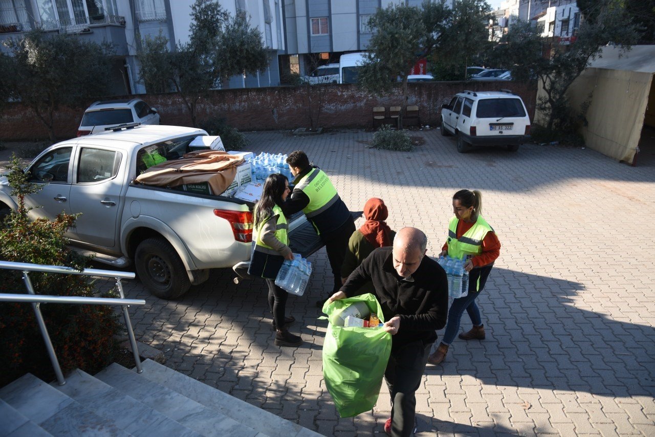 Osmaniye Belediyesi’nden aile sağlığı merkezlerine gıda ve tıbbi malzeme desteği