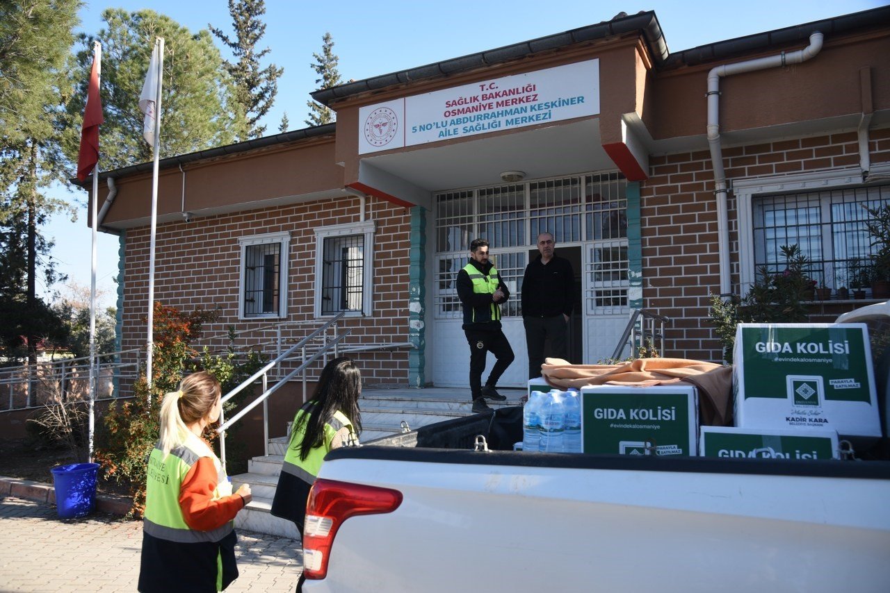 Osmaniye Belediyesi’nden aile sağlığı merkezlerine gıda ve tıbbi malzeme desteği