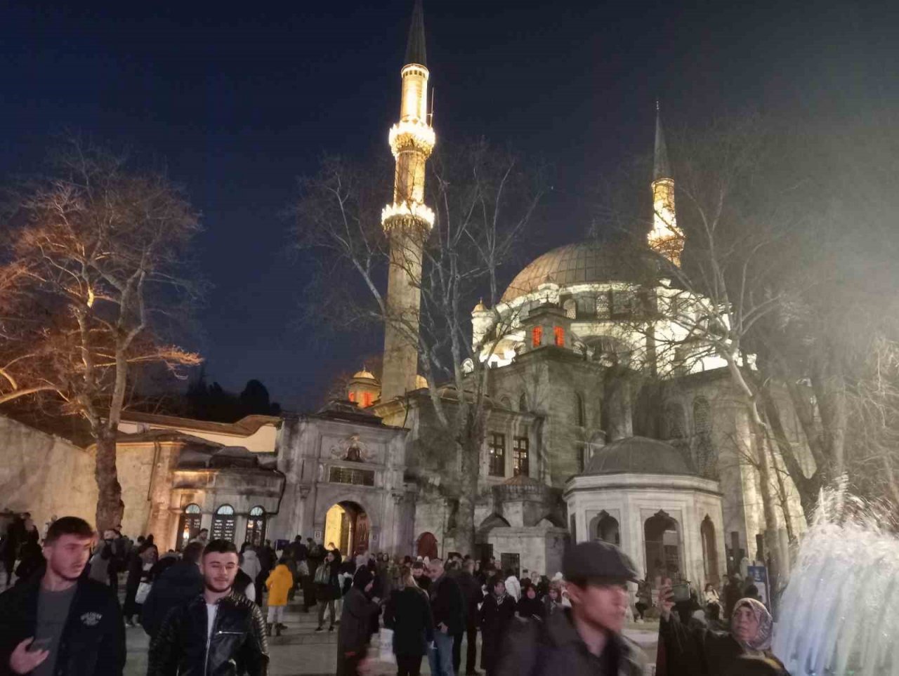 Miraç Kandili’nde depremzedeler için dua ettiler