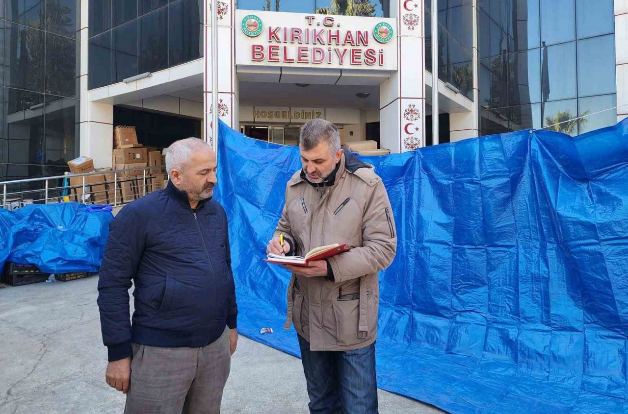 Hatay’da dezenfeksiyon ve ilaçlama çalışmaları sürüyor