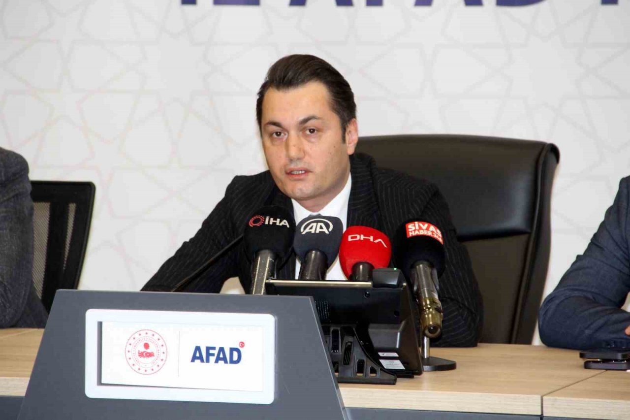 Sivas Vali Vekili Öztürk: “Sivas’ta 4 bin 189 depremzede taburcu edildi, 10 vatandaşımız hayatını kaybetti”