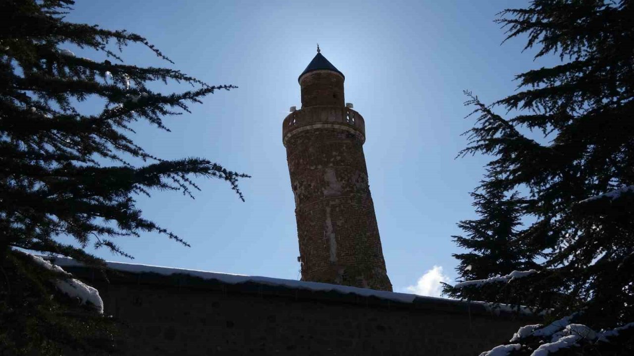 3 büyük deprem gören 5 bin yıllık tarihi mahallede tek taş bile düşmedi