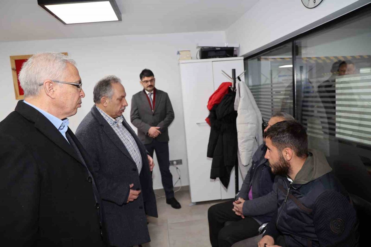 Talas’ta Yaralar Bu Merkezde Sarılıyor