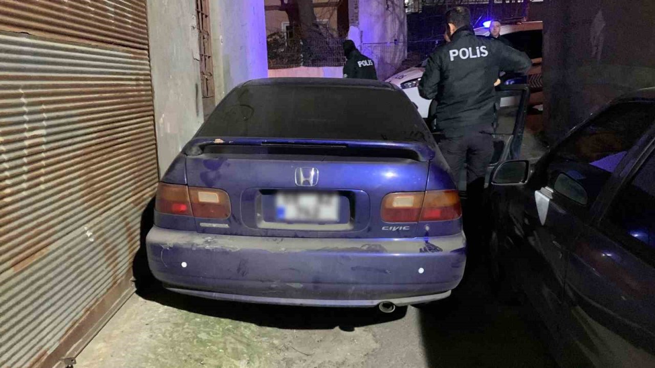 Firari kaçak kovalamaca sonrası yakalandı, “Neden kaçtınız?” diyen muhabire “Sanane” dedi