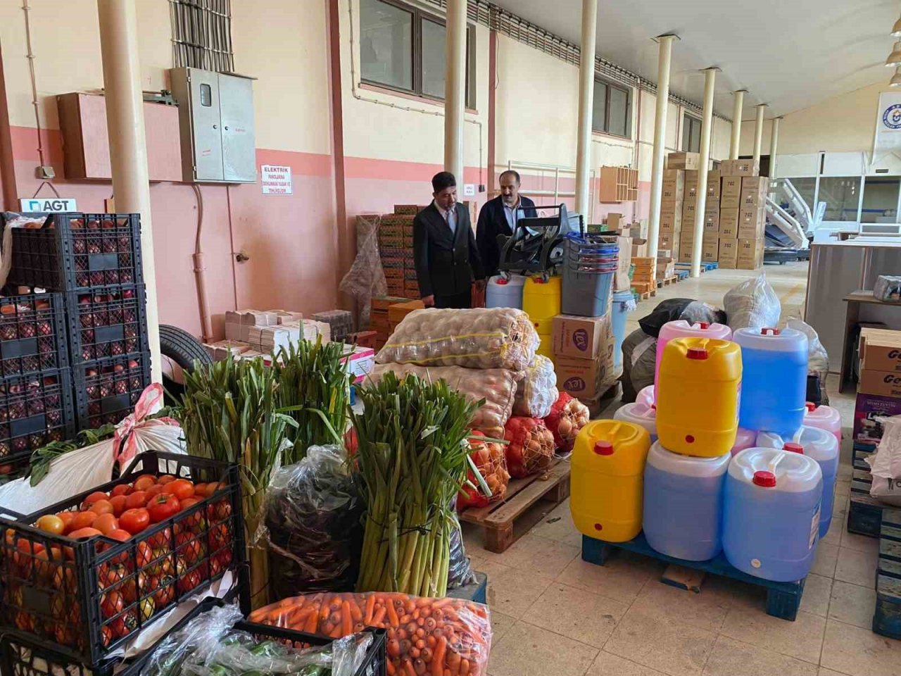 ADÜ’nün deprem bölgesine yardım seferberliği sürüyor
