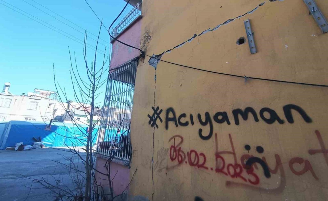 Adıyaman, acısını duvarlara yazdı: ’Acıyaman’