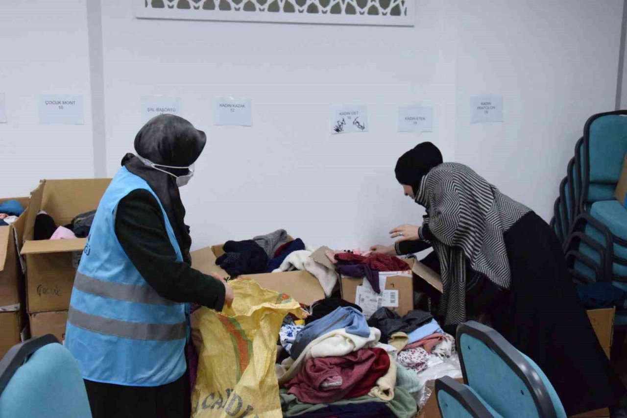 Depremzedeler için Hayır Çarşısı