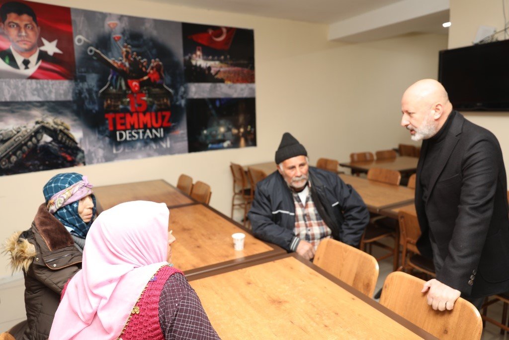 Başkan Çolakbayrakdar; “Bu zor günleri, her birlikte el ele gönül gönüle aşacağız”