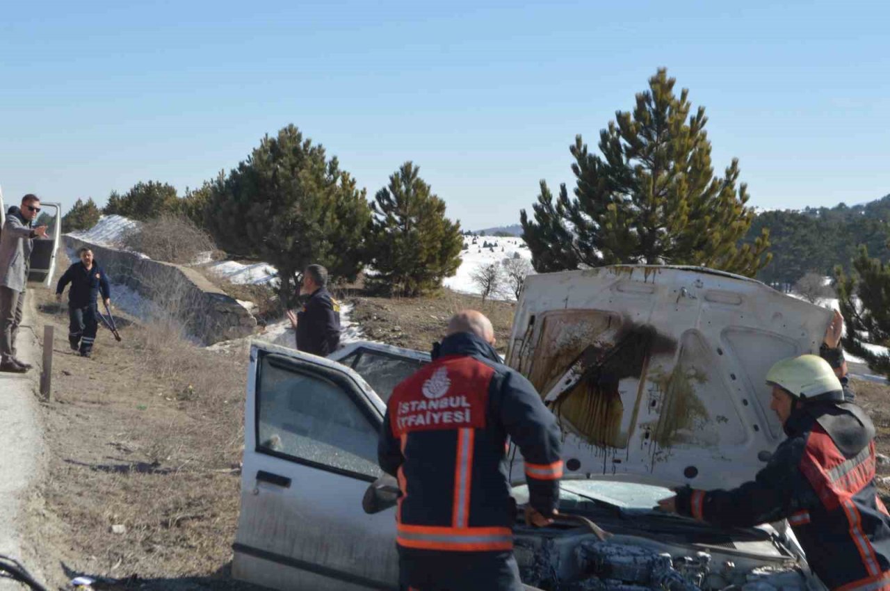 Kütahya Tavşanlı’da otomobil takla attı: 2 yaralı