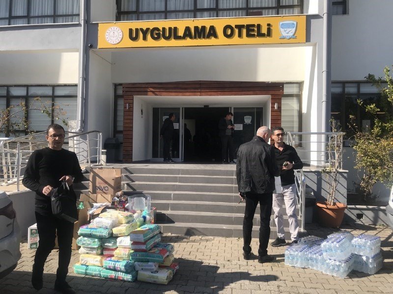 Marmaris’te yardım seferberliği devam ediyor