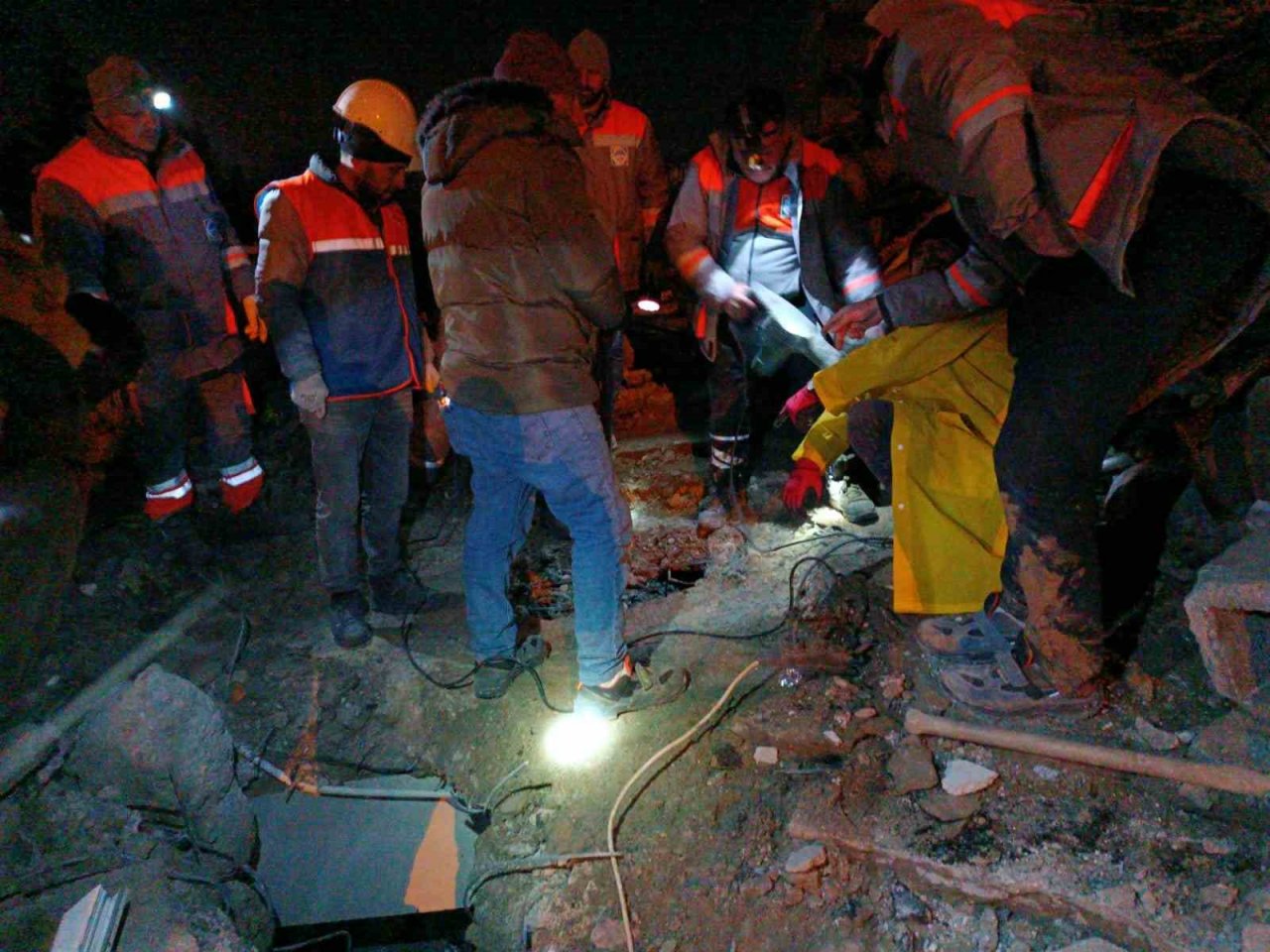 Başkan. Dr. Palancıoğlu: "Melikgazi arama kurtarma ekibi birçok depremzedeye umut oldu"