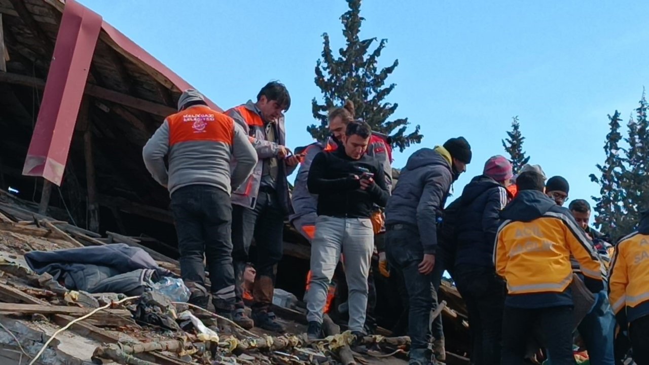 Başkan. Dr. Palancıoğlu: "Melikgazi arama kurtarma ekibi birçok depremzedeye umut oldu"