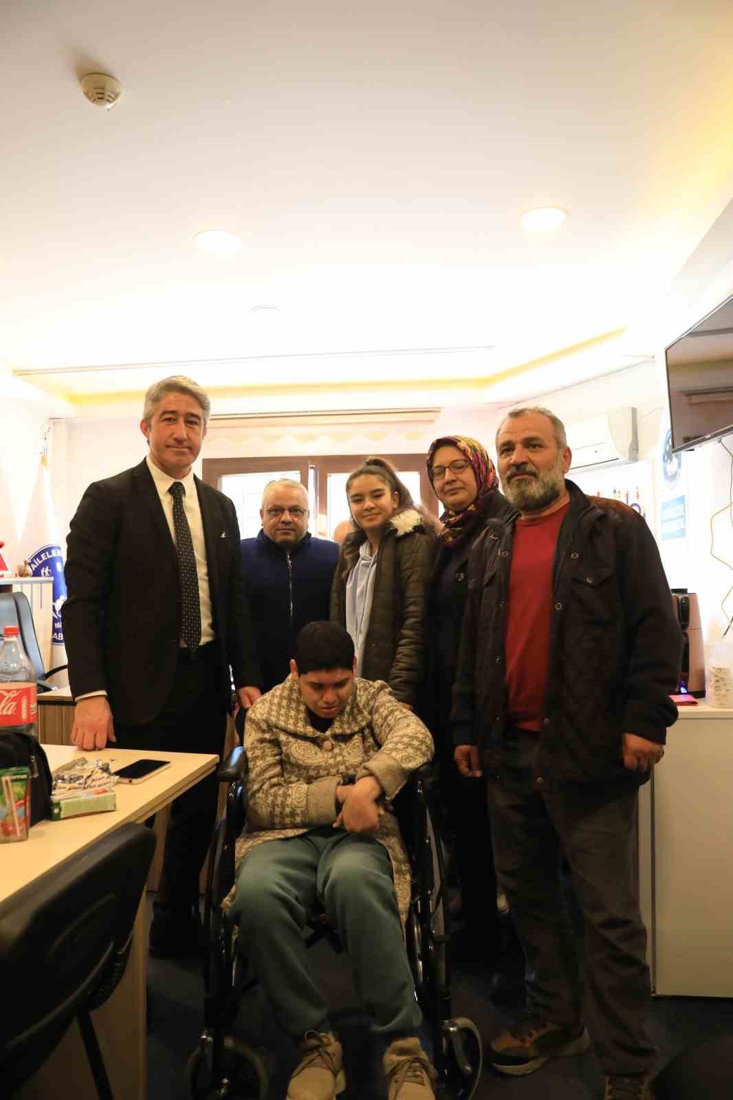 Başkan Oktay engelli depremzedelerle buluştu