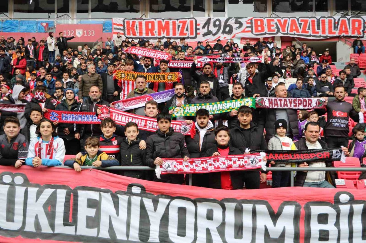 Samsunspor ile 52 Orduspor FK, depremzedeler için karşılaştı
