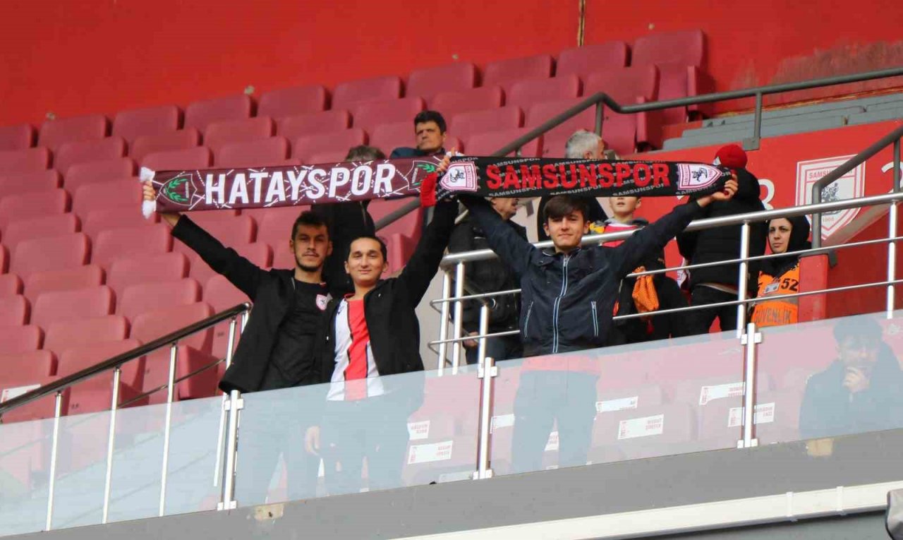 Samsunspor ile 52 Orduspor FK, depremzedeler için karşılaştı