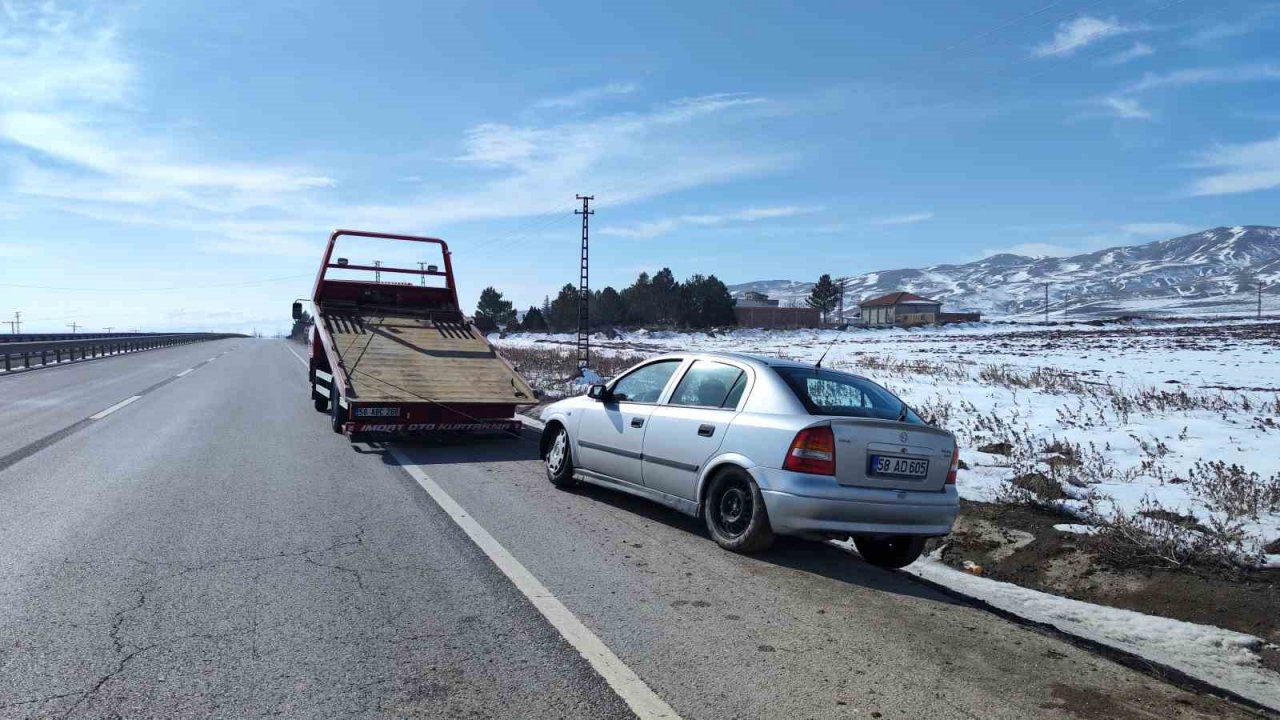 Direksiyon hakimiyetini kaybedip yoldan çıktı: 4’ü çocuk 7 kişi yaralandı