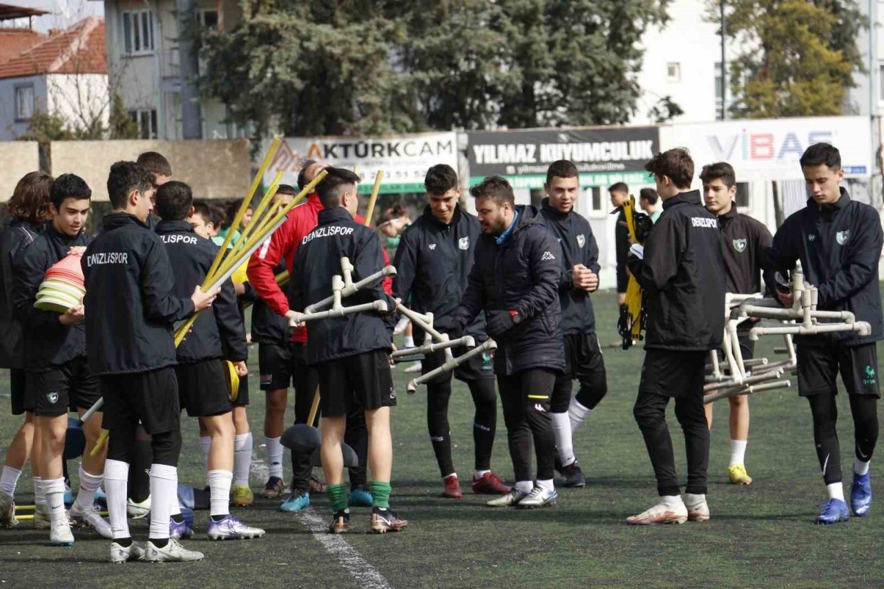 Denizlispor U15’de Türkiye şampiyonasını hedefliyor