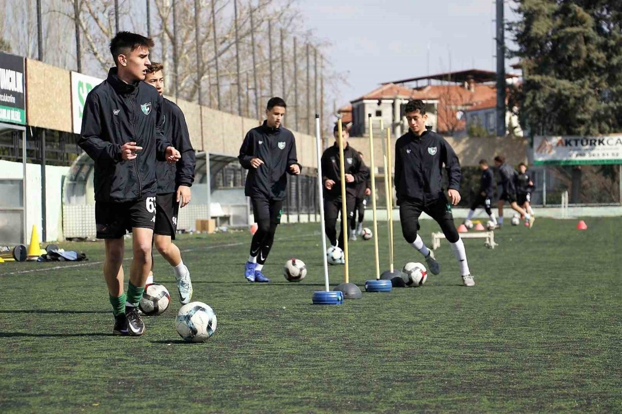 Denizlispor U15’de Türkiye şampiyonasını hedefliyor