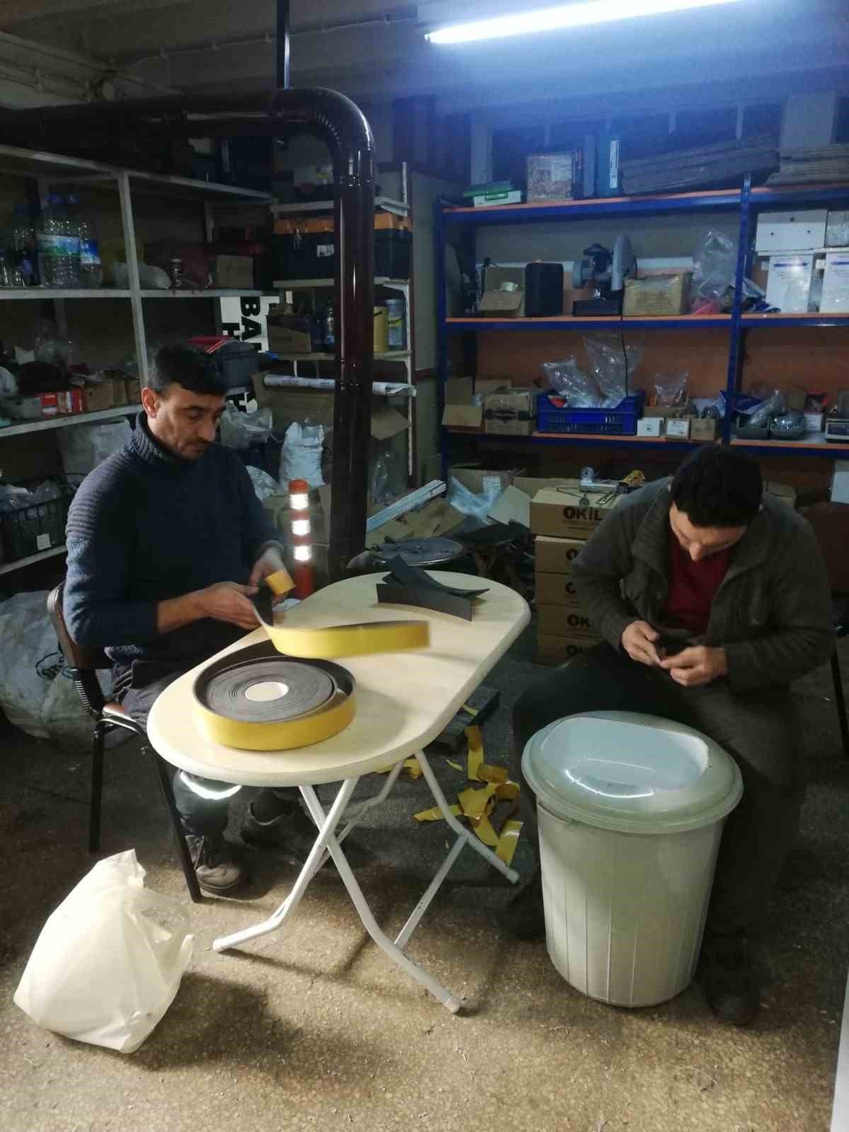 Depremzedeler için "seyyar tuvalet" üretimine başlanıldı