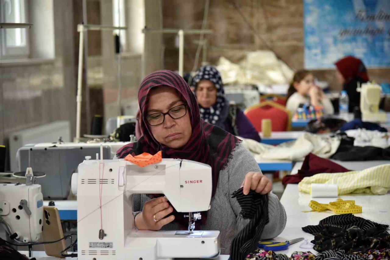 Kadın kooperatifinden girişimci kadınlar depremzedeler için seferber oldu