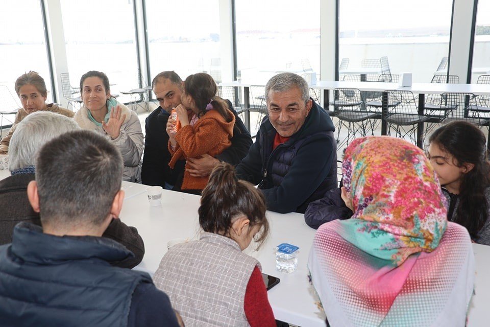 Vali Aksoy ve Başkan Kaplan Koçarlı’da depremzedeler ile bir araya geldi