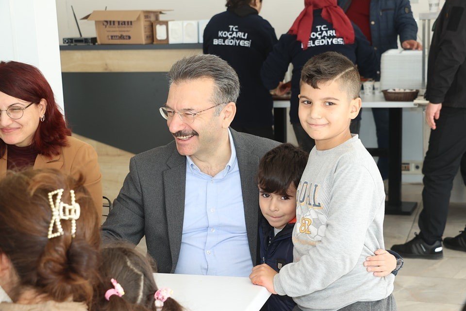 Vali Aksoy ve Başkan Kaplan Koçarlı’da depremzedeler ile bir araya geldi