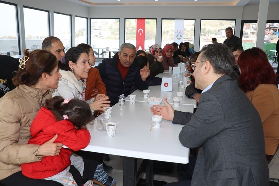 Vali Aksoy ve Başkan Kaplan Koçarlı’da depremzedeler ile bir araya geldi