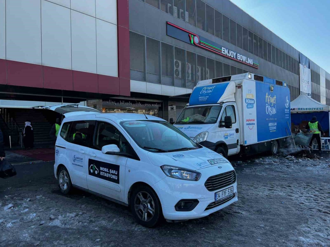 Bağcılar Belediyesi deprem bölgesine mobil şarj istasyonu kurdu