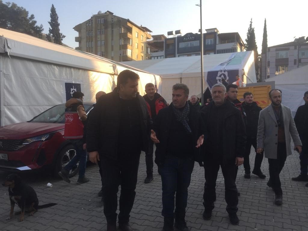 Havran Belediye Başkanı Emin Ersoy deprem bölgesine gitti