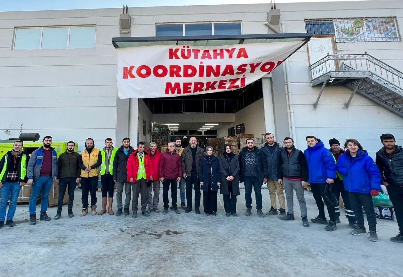 Cumhurbaşkanı Başdanışmanı Orhan ve Genel Başkan Yardımcısı Usta Kütahya Koordinasyon Merkezi’nde