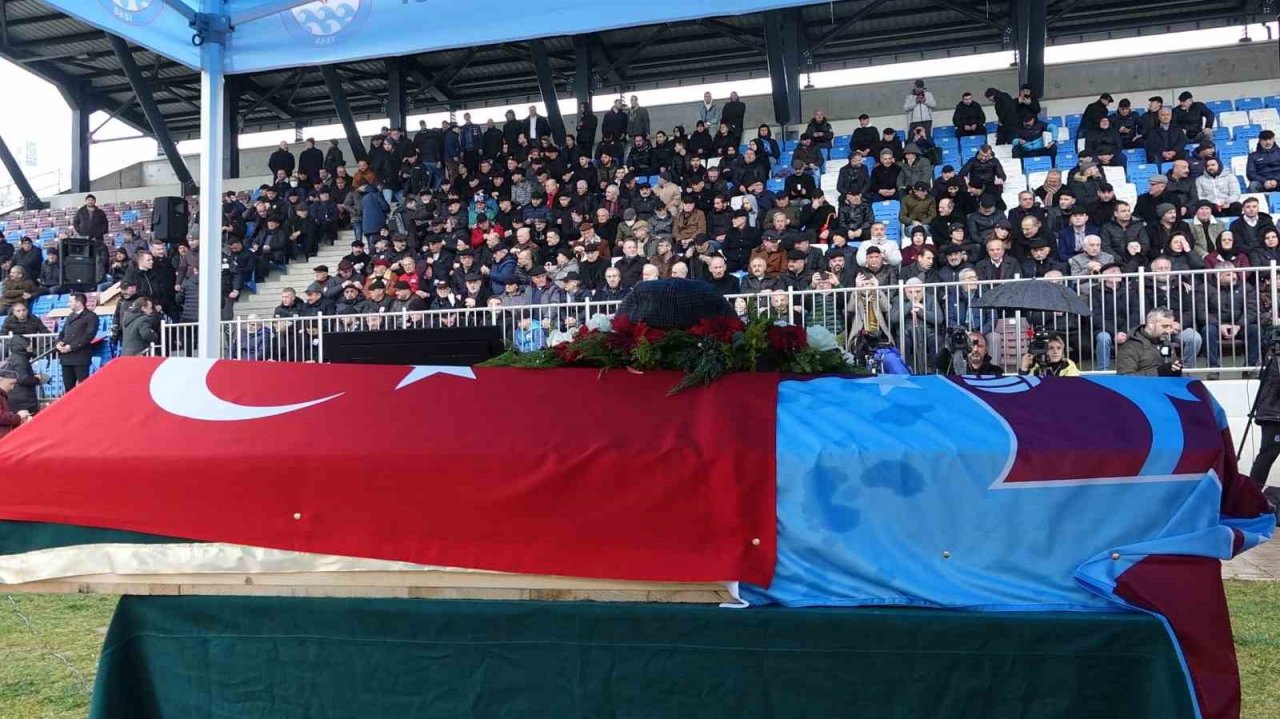 Ahmet Suat Özyazıcı için tören düzenlendi