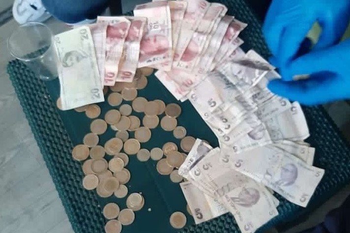 1 saat dilendi 255 lirayı cebe koydu