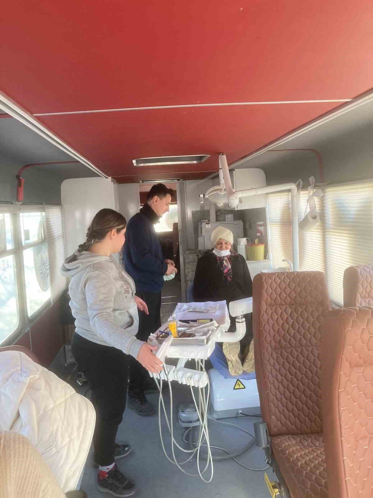 Gezici Ağız ve Diş Sağlığı Kliniği Depremzedelerin Hizmetinde