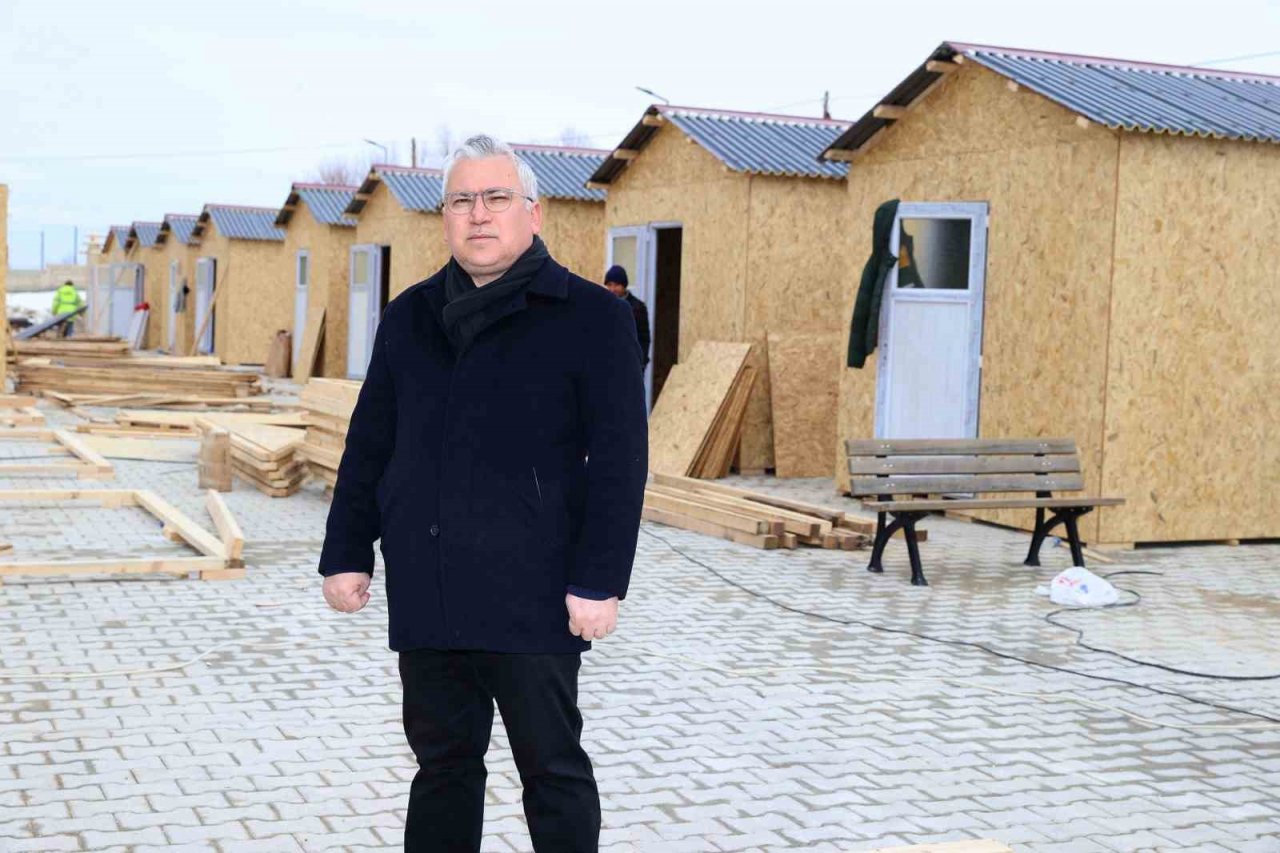 Doğanşehir’e ahşap konteynerler kuruluyor