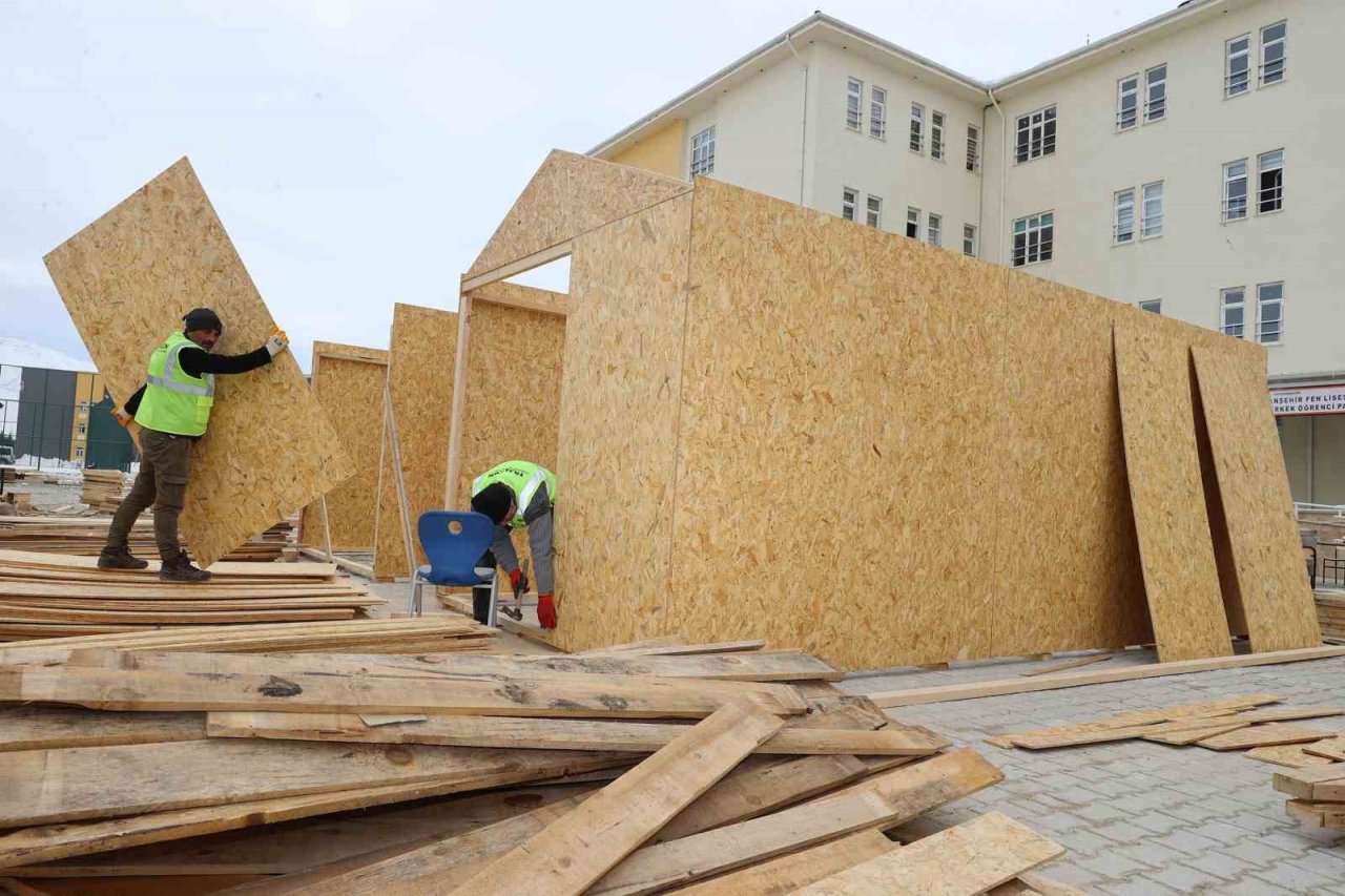 Doğanşehir’e ahşap konteynerler kuruluyor