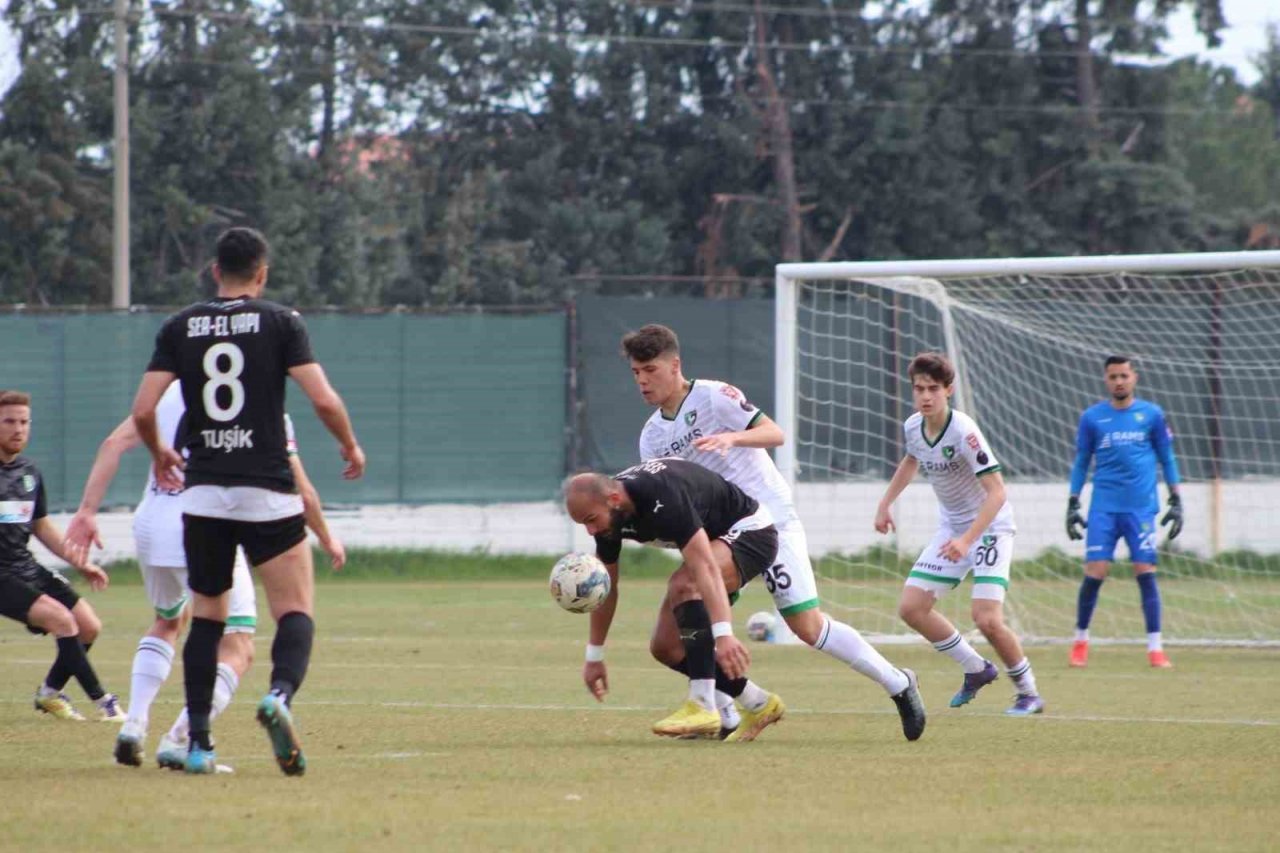 Denizlispor hazırlık maçında galip geldi