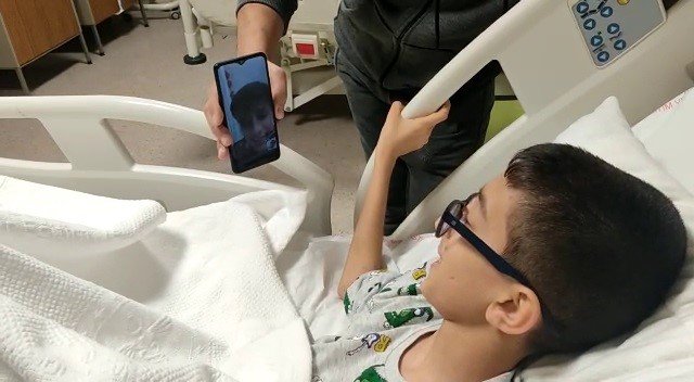 Depremzede Mahmut, Arda Güler ile görüştü: "Sen iyi ol, top da oynarız"