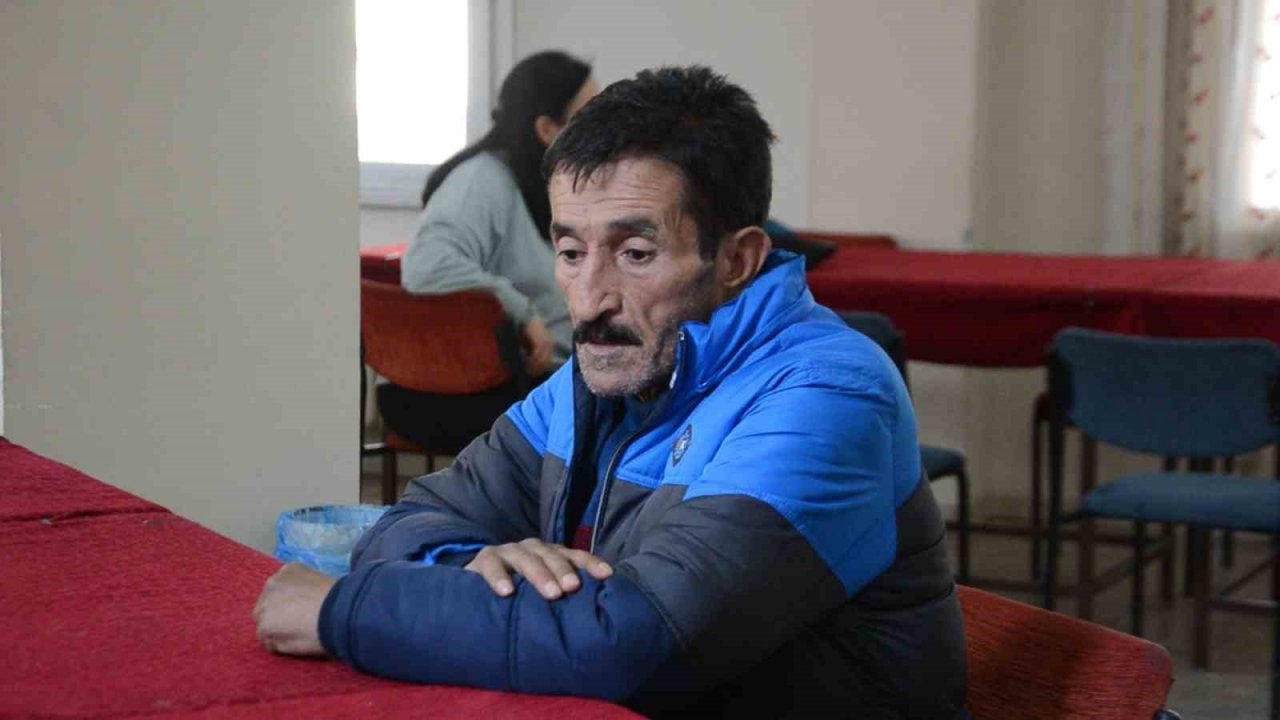 Adıyamanlı sanatçı yaşadığı ’asrın felaketi’ için ağıt yazdı
