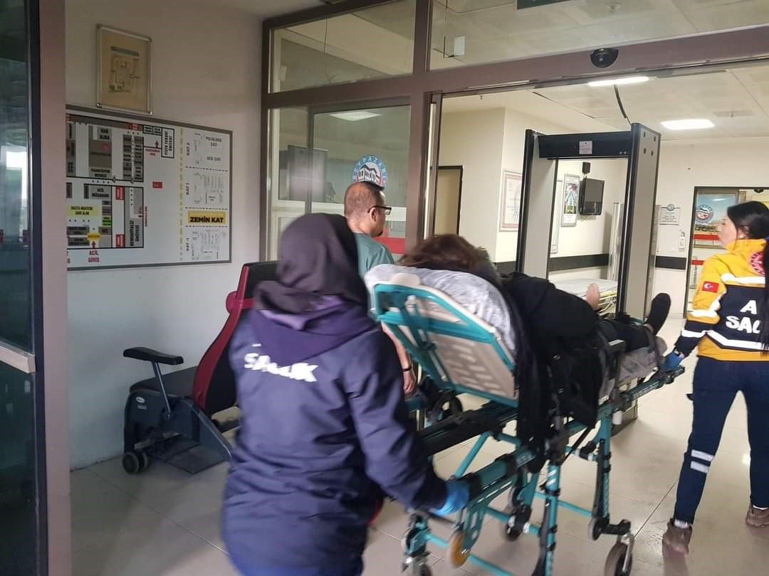 Ankara’da otomobil takla attı: 3 yaralı