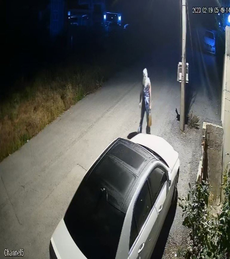 Lüks otomobili kundaklayan şüphelinin planı filmleri aratmadı