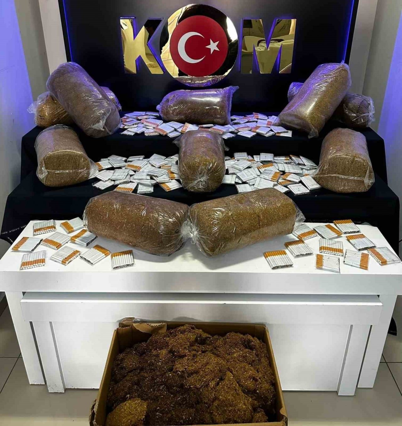 Kaçak tütün operasyonunda 7 kişi yakalandı