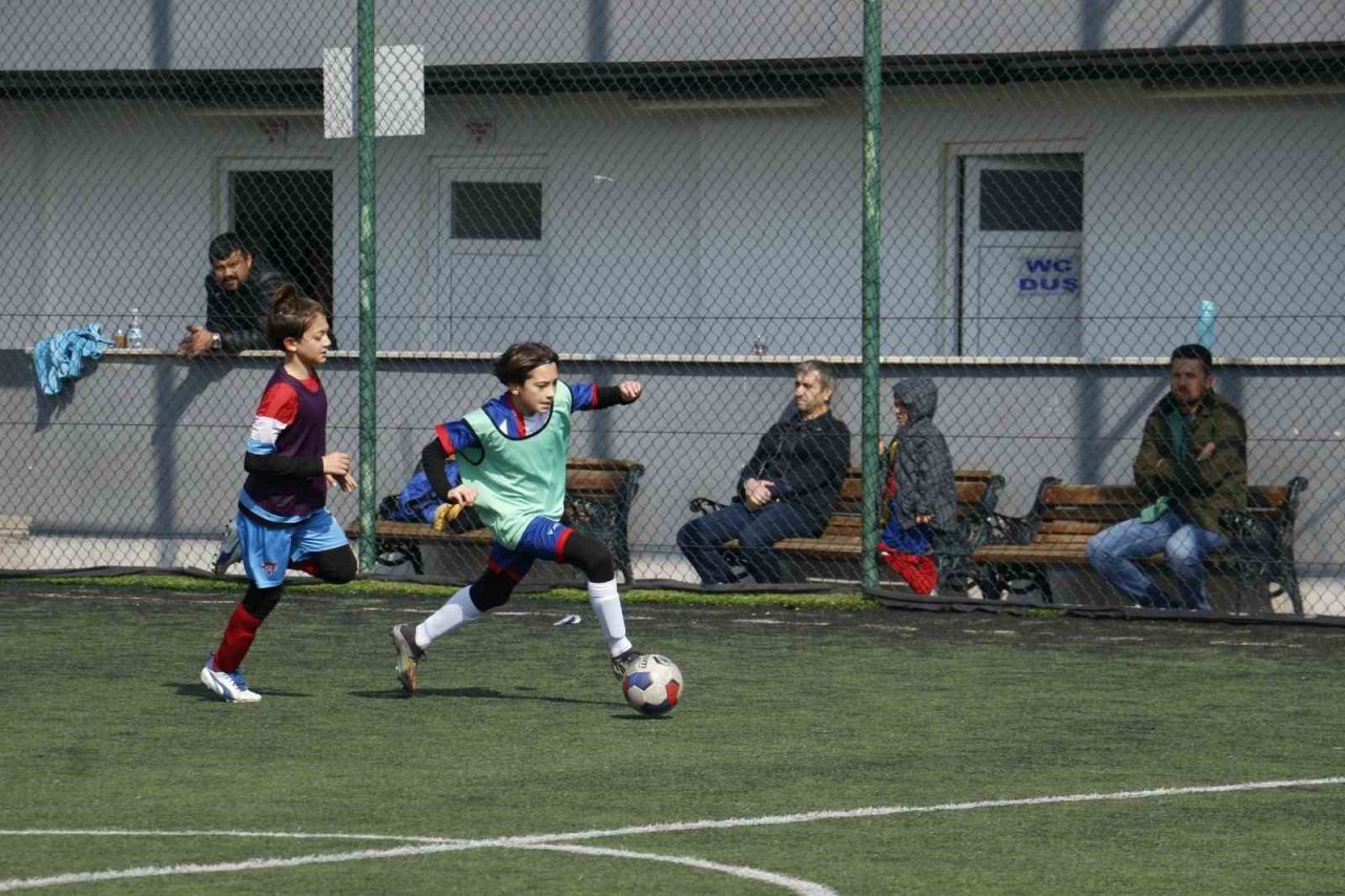 Denizli futbolcu fabrikası çalışıyor