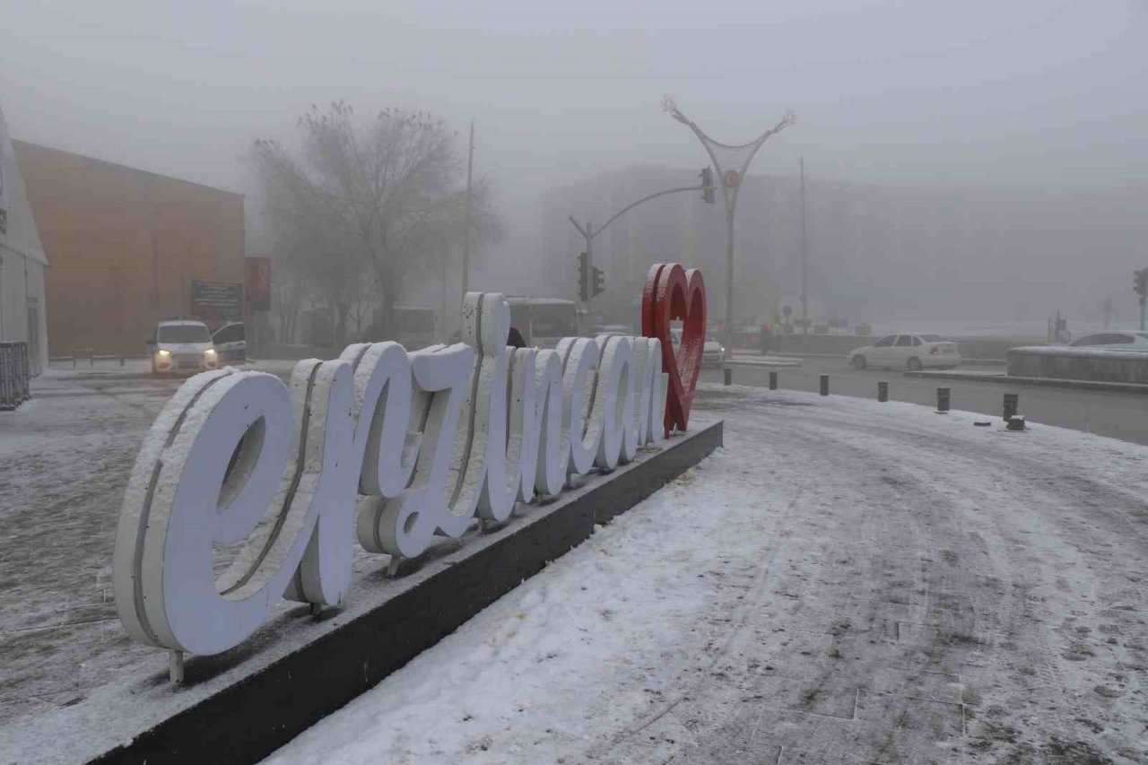 Erzincan’da sis, kar ve soğuk hava etkili oldu
