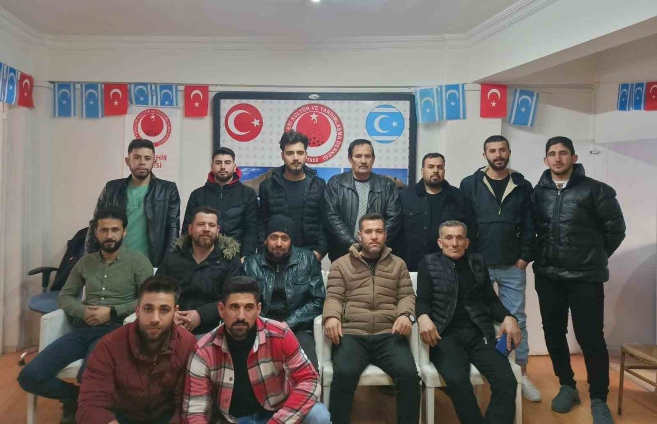 Eskişehir’de yaşayan Irak Türkmenleri, yardım için gittikleri afet bölgesinde döndü